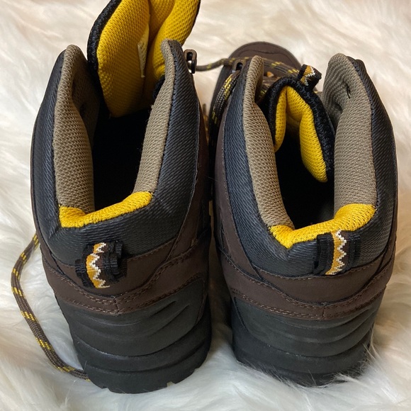 St John’s Bay boots. - Picture 5 of 7